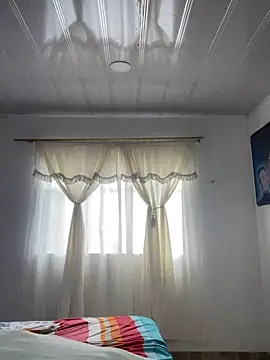 Snapshot of hannahb-e chatting on March 9, 2025, 1:59 pm hannahb-e online show from March 9, 2025, 1:59 pm