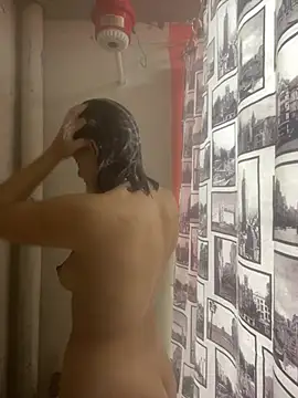 Snapshot of hannahb-e chatting on March 11, 2025, 5:35 pm hannahb-e online show from March 11, 2025, 5:35 pm