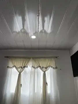 Snapshot of hannahb-e chatting on September 24, 2025, 3:26 pm hannahb-e online show from September 24, 2025, 3:26 pm