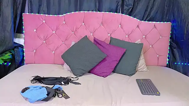 Snapshot of Cataleya_divine chatting on February 23, 2026, 12:13 pm Cataleya divine online show from February 23, 2026, 12:13 pm