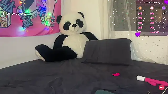 Snapshot of Miss-syanaa chatting on March 27, 2026, 8:52 pm Miss-syanaa online show from March 27, 2026, 8:52 pm