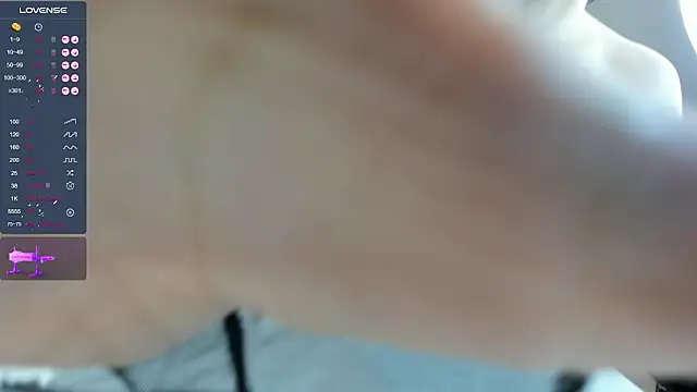 Liu Yifei  online show from October 10, 2025, 1:48 am