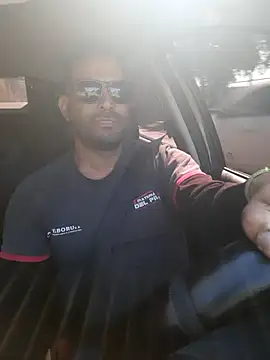 hecwil8 online show from September 16, 2025, 3:35 pm