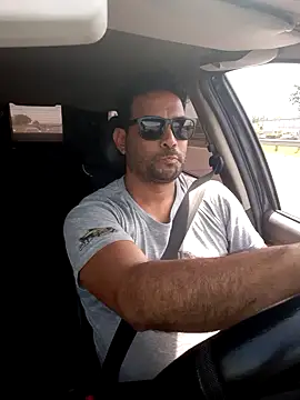 hecwil8 online show from October 23, 2025, 5:01 pm