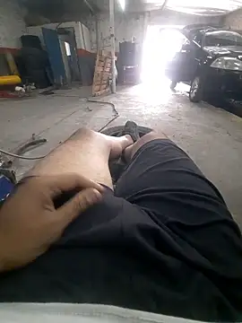 hecwil8 online show from January 9, 2026, 1:36 pm