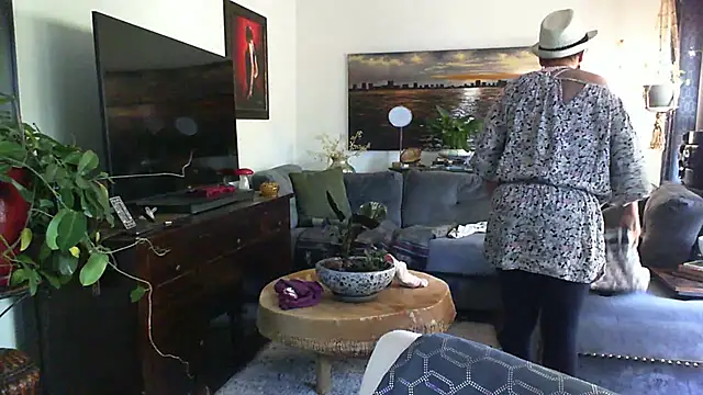 CeceilaMoon online show from October 16, 2025, 3:24 pm