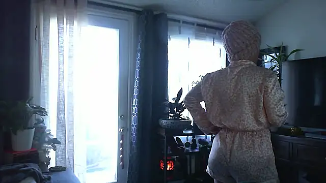 CeceilaMoon online show from January 12, 2026, 4:01 pm