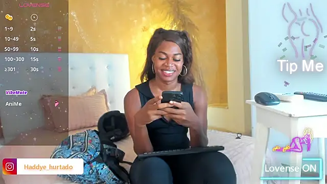 shenielxx online show from March 15, 2025, 4:43 pm