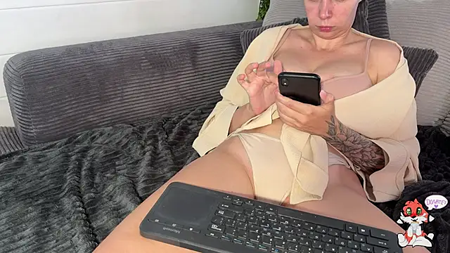 Snapshot of -Sweet-Kitty- chatting on June 30, 2026, 5:52 am -Sweet-Kitty- online show from June 30, 2026, 5:52 am