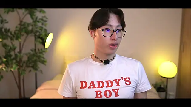 SrLuis18 online show from September 8, 2025, 11:15 pm