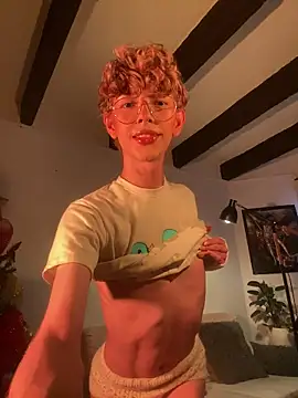 lyamthommpson online show from December 1, 2025, 8:14 pm