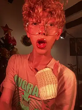 lyamthommpson online show from December 19, 2025, 9:11 pm