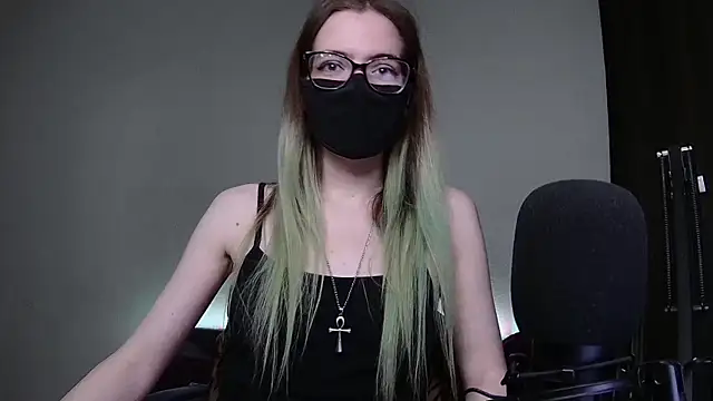 amber candyfloss online show from December 18, 2024, 2:32 am