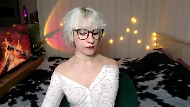  Moonlight t online show from November 22, 2025, 8:02 am