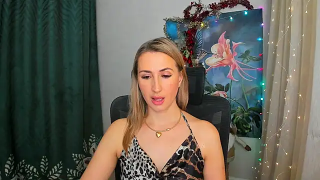 PassionGlow online show from December 24, 2024, 3:38 am