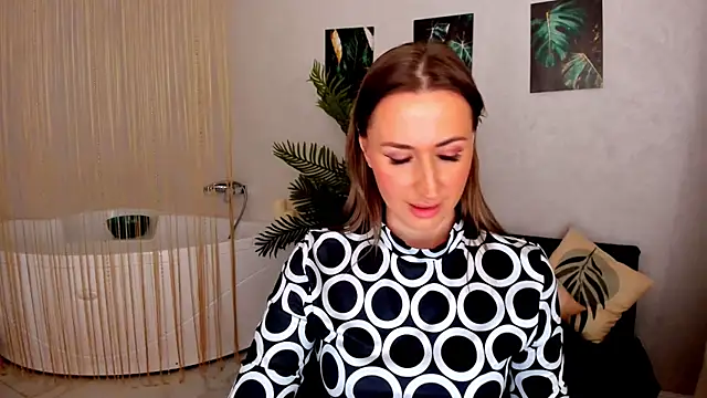 PassionGlow online show from April 18, 2026, 7:58 pm