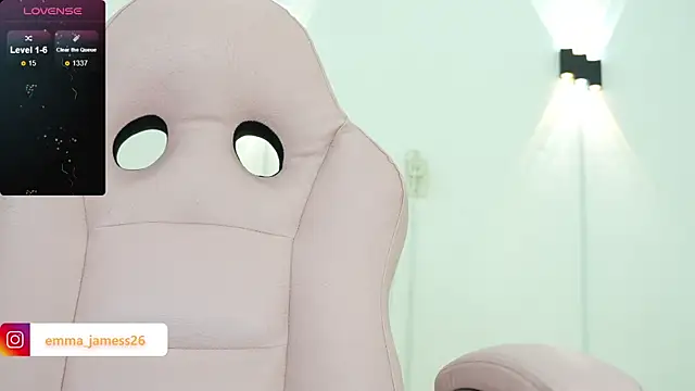 Emma jamess online show from March 19, 2026, 3:21 am