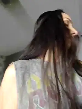 samilux5 online show from December 4, 2024, 5:44 pm