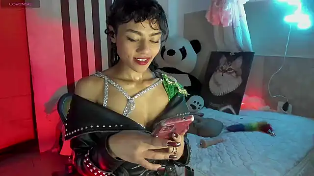 Snapshot of Lilithsabeth chatting on October 16, 2025, 9:27 pm Lilithsabeth online show from October 16, 2025, 9:27 pm