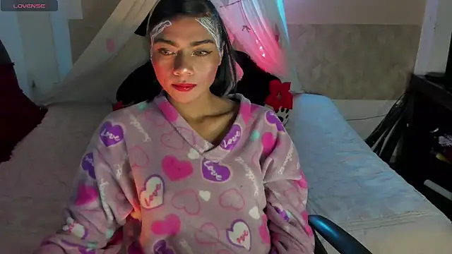 Snapshot of Lilithsabeth chatting on November 4, 2025, 8:35 am Lilithsabeth online show from November 4, 2025, 8:35 am