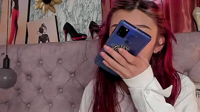  Scarlett 01 online show from November 8, 2025, 2:06 pm