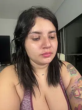 Snapshot of horny_roomiess chatting on January 6, 2025, 12:48 am horny roomiess online show from January 6, 2025, 12:48 am