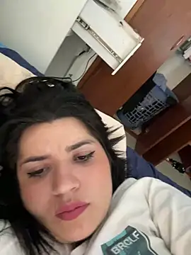 Snapshot of horny_roomiess chatting on January 15, 2025, 12:09 am horny roomiess online show from January 15, 2025, 12:09 am