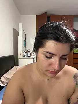 Snapshot of horny_roomiess chatting on February 3, 2025, 2:25 am horny roomiess online show from February 3, 2025, 2:25 am