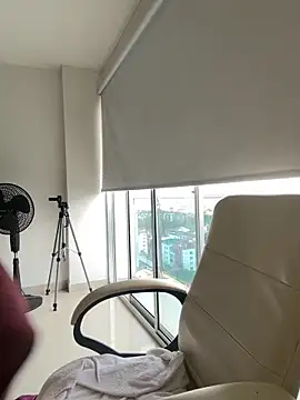 Snapshot of horny_roomiess chatting on February 18, 2025, 12:28 pm horny roomiess online show from February 18, 2025, 12:28 pm