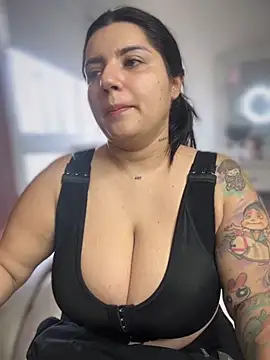 Snapshot of horny_roomiess chatting on September 25, 2025, 3:16 pm horny roomiess online show from September 25, 2025, 3:16 pm