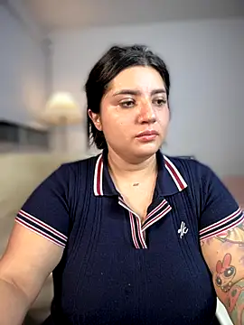 Snapshot of horny_roomiess chatting on October 19, 2025, 1:06 am horny roomiess online show from October 19, 2025, 1:06 am