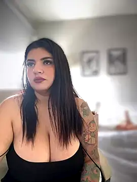 Snapshot of horny_roomiess chatting on October 30, 2025, 1:56 pm horny roomiess online show from October 30, 2025, 1:56 pm