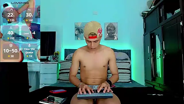 Liamscott  online show from September 22, 2025, 10:12 pm