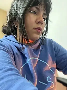 JulianaCastillo online show from September 23, 2025, 5:10 am