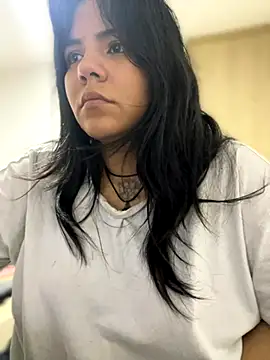 JulianaCastillo online show from September 30, 2025, 9:14 am