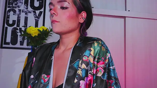 purple em69 online show from October 24, 2025, 3:25 am