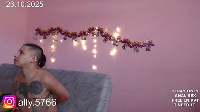 Snapshot of CoreAlejito chatting on October 26, 2025, 7:53 pm CoreAlejito online show from October 26, 2025, 7:53 pm