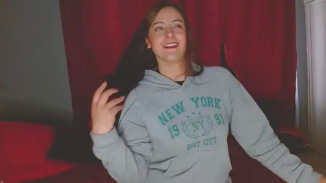 Noamartin  online show from March 10, 2025, 11:06 pm