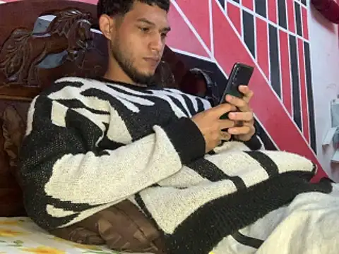 tanned boy online show from April 12, 2026, 10:42 am