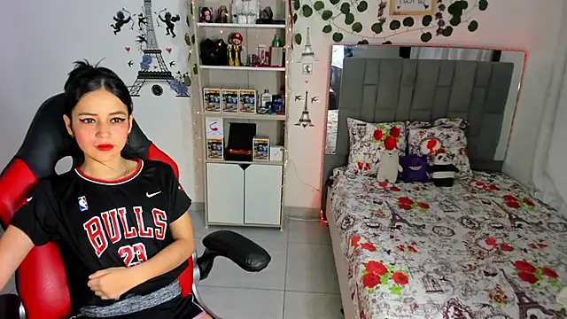 Snapshot of HannaSexyy chatting on September 12, 2025, 12:55 am HannaSexyy online show from September 12, 2025, 12:55 am