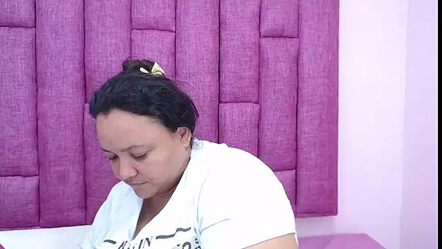 CrushOnMe  online show from February 14, 2026, 12:35 pm