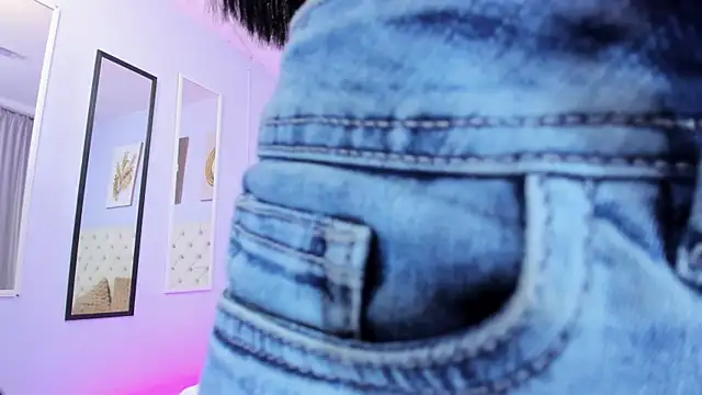 Snapshot of sarah_cruzz_ chatting on December 10, 2024, 10:05 pm sarah cruzz online show from December 10, 2024, 10:05 pm