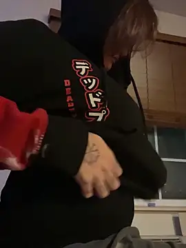 renegade vyxxen online show from January 8, 2025, 2:35 am