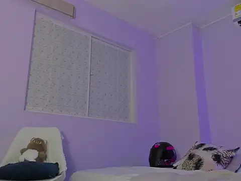 Snapshot of Mari_Mendoza chatting on October 21, 2025, 8:09 pm Mari Mendoza online show from October 21, 2025, 8:09 pm