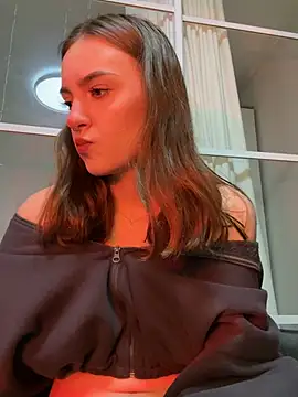 hotAssHell  online show from March 5, 2025, 8:42 pm