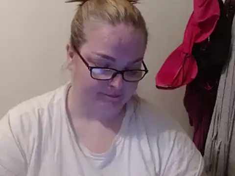 Snapshot of SexyWhiteChocolate chatting on January 8, 2025, 1:21 am SexyWhiteChocolate online show from January 8, 2025, 1:21 am