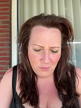 xsexycurvymilf online show from March 7, 2025, 12:01 pm