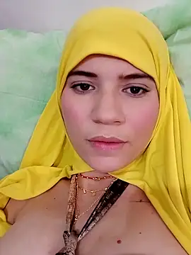 Snapshot of hanaa_18 chatting on February 22, 2025, 6:52 pm hanaa 18 online show from February 22, 2025, 6:52 pm