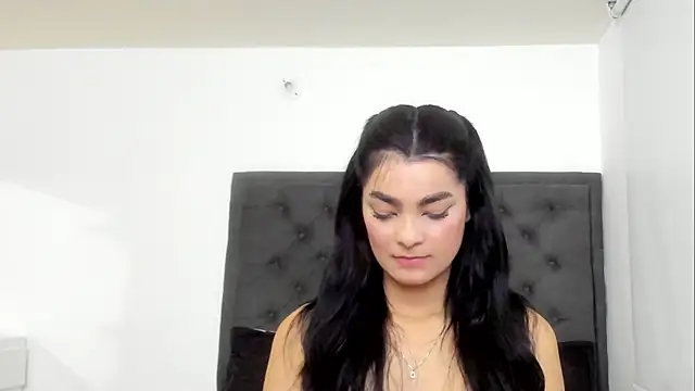 Snapshot of sara_evans02 chatting on December 10, 2024, 5:28 am sara evans02 online show from December 10, 2024, 5:28 am