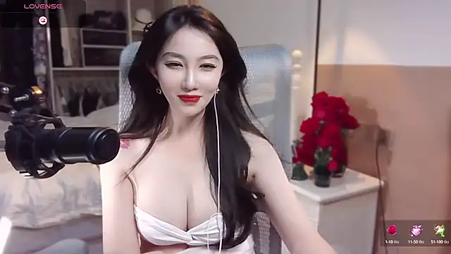 vyizh- online show from February 26, 2025, 1:41 pm